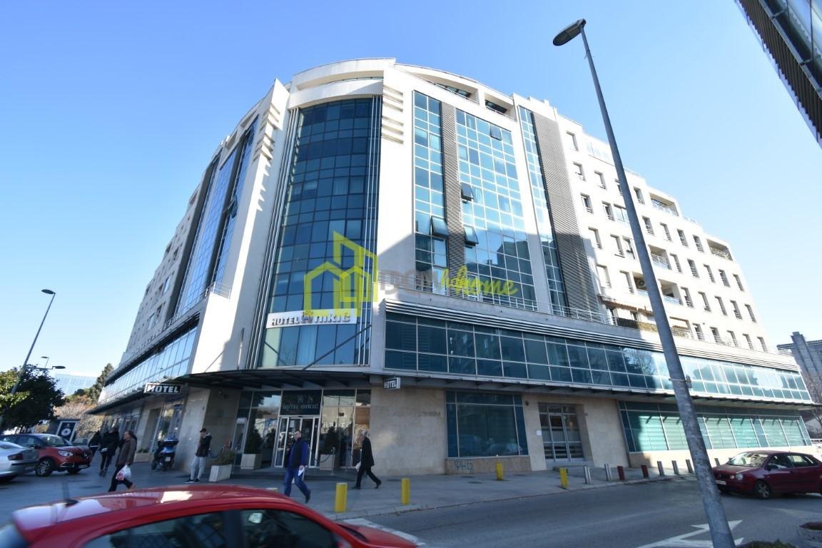 Jednosoban stan 50m2, Centar